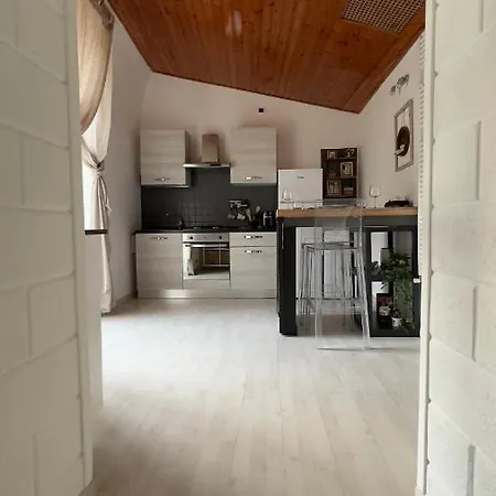 לינה וארוחת בוקר Gilu' 4*