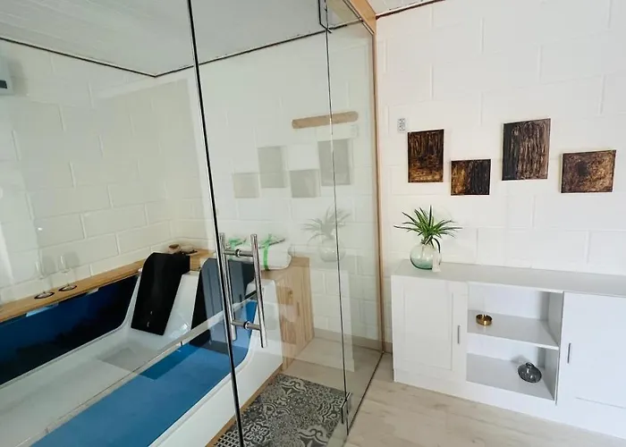 Gilu' فندق مبيت وإفطار 4*