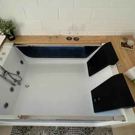 Bed and Breakfast Gilu' 4*