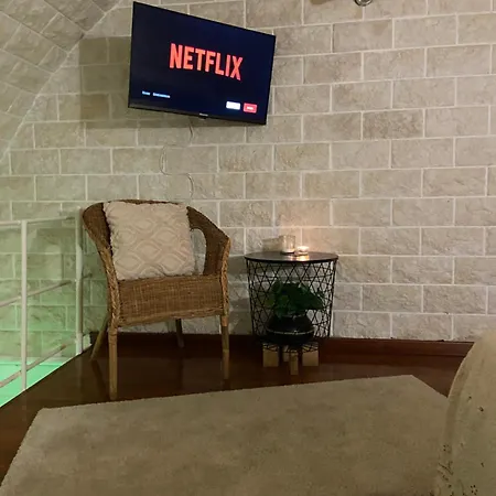 Alojamento de Acomodação e Pequeno-almoço Gilu' 4*